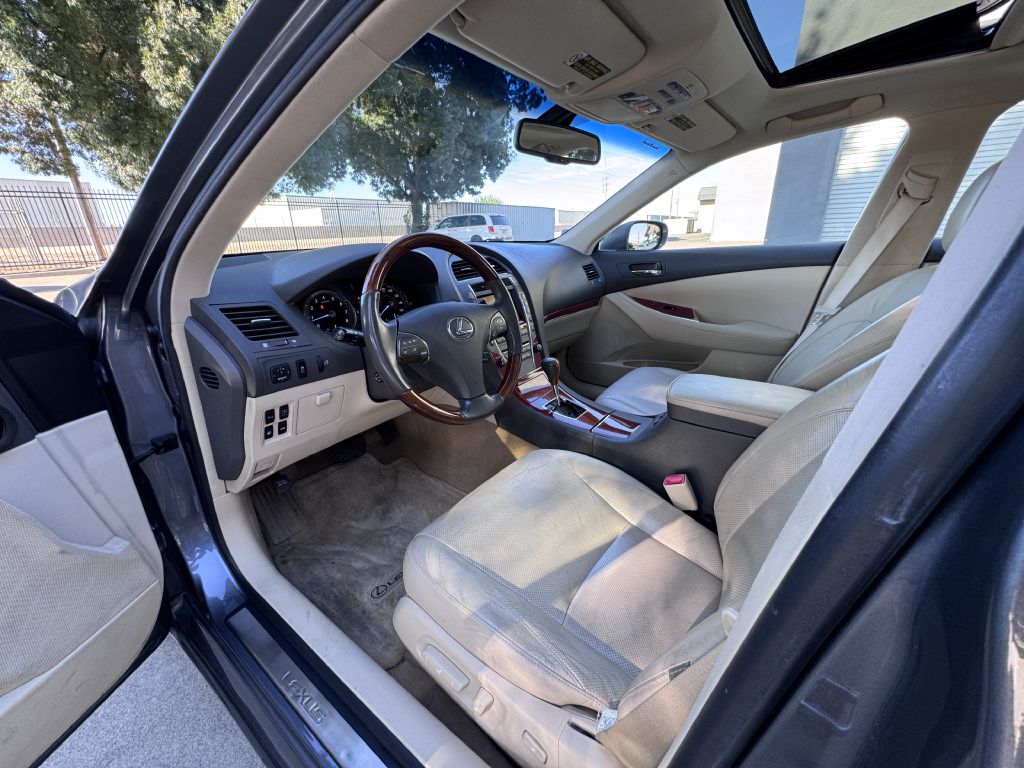 Photo 15 of this LEXUS ES