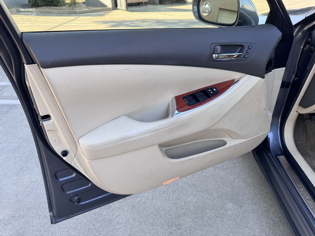 Photo 41 of this LEXUS ES