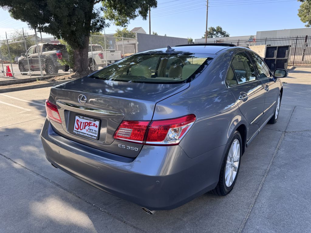 Photo 61 of this LEXUS ES
