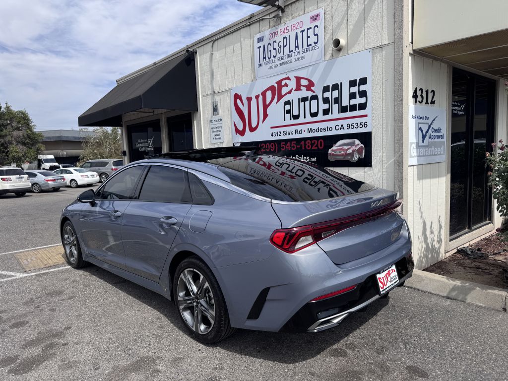 Photo 11 of this KIA K5