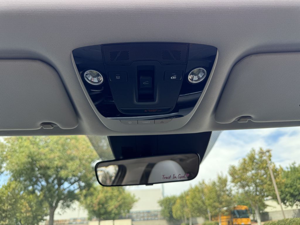 Photo 30 of this KIA K5