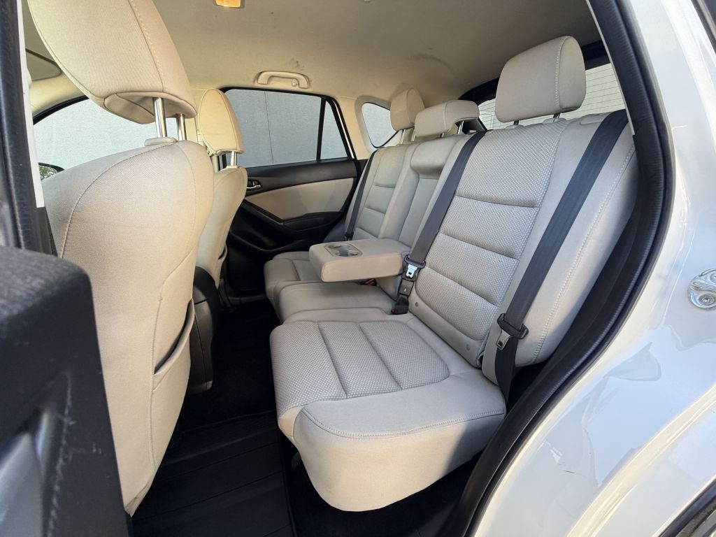 Photo 18 of this MAZDA CX-5