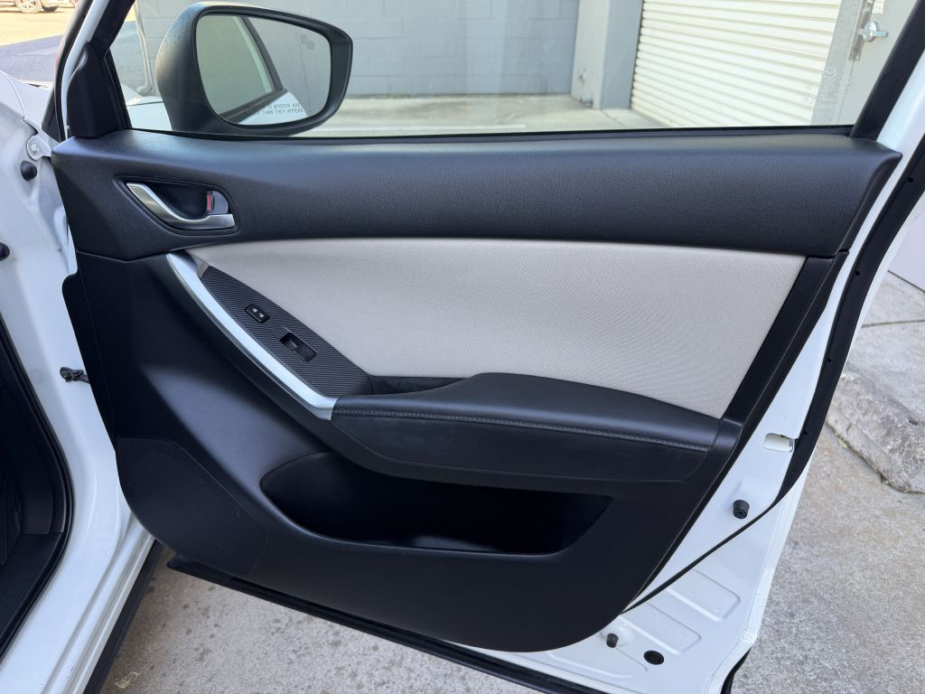 Photo 39 of this MAZDA CX-5