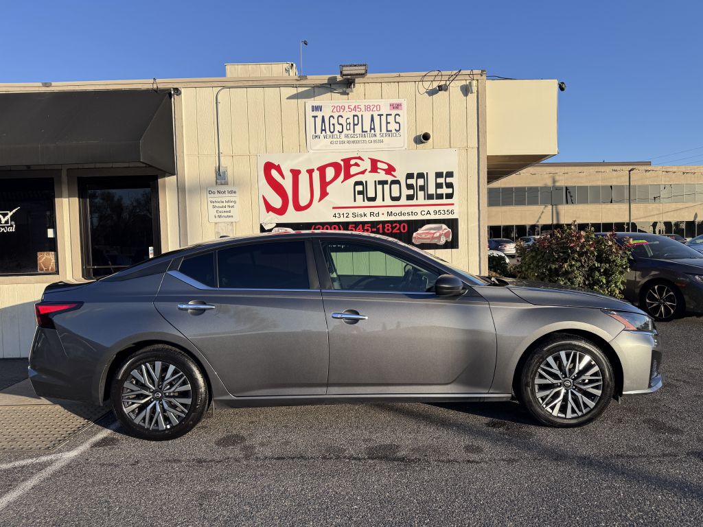 Photo 6 of this NISSAN ALTIMA