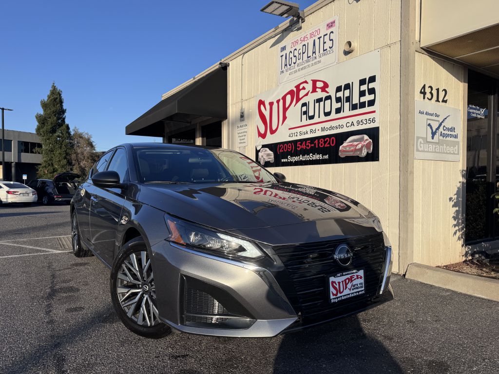 Photo 9 of this NISSAN ALTIMA