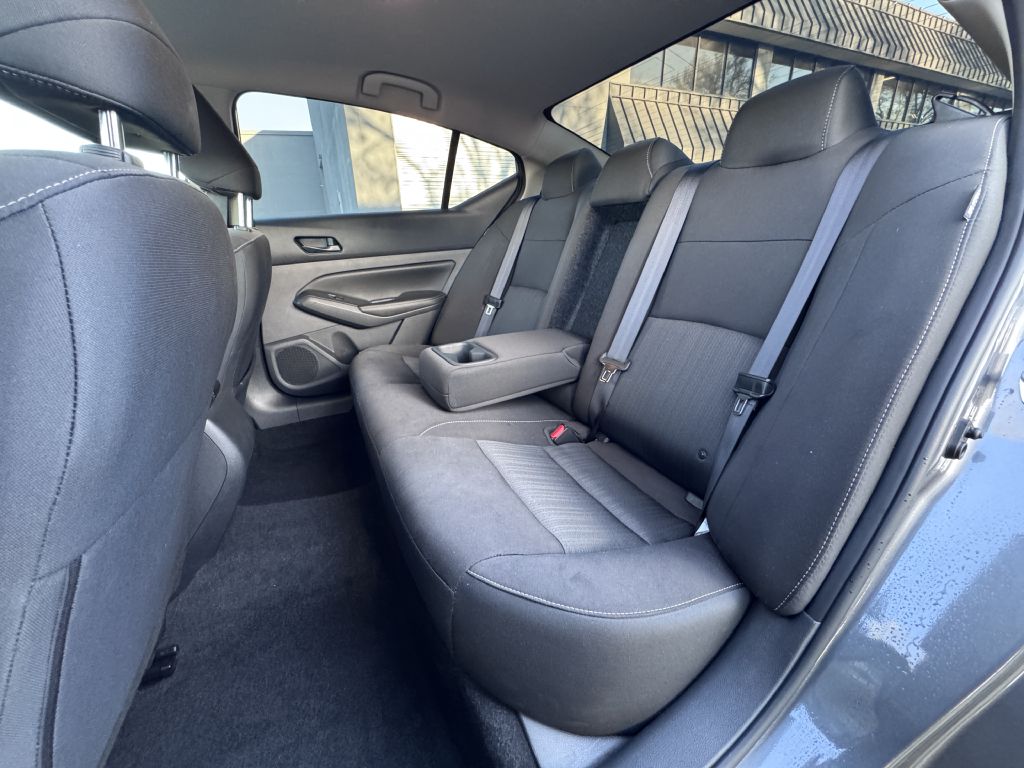 Photo 19 of this NISSAN ALTIMA