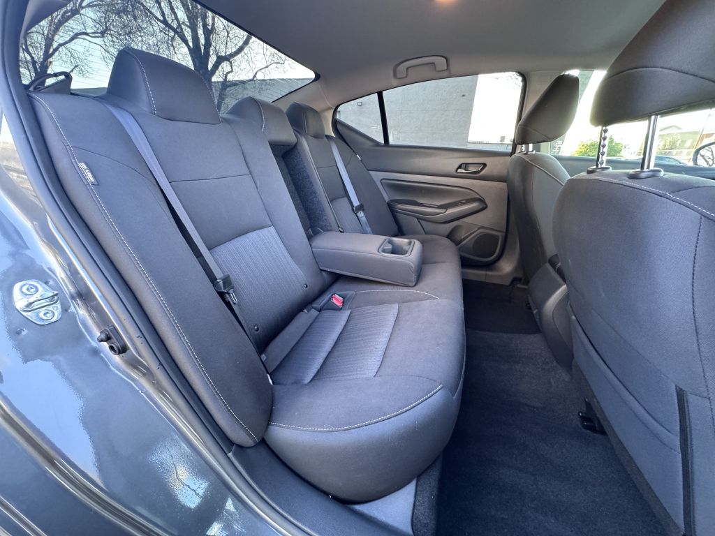 Photo 21 of this NISSAN ALTIMA