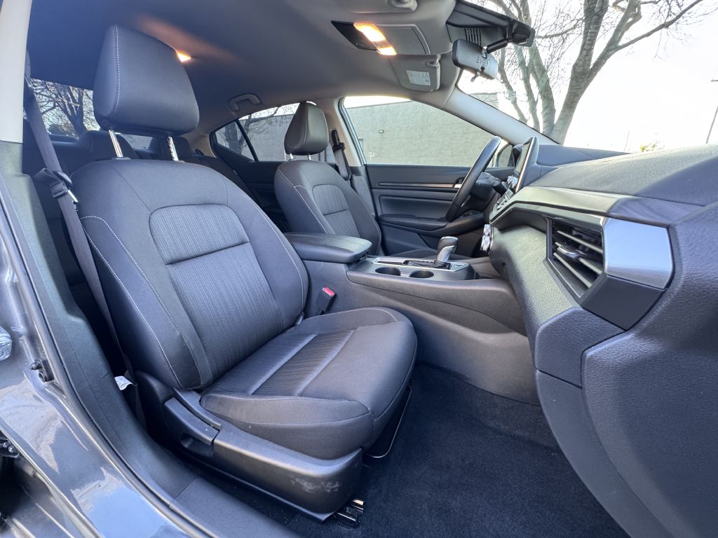 Photo 23 of this NISSAN ALTIMA