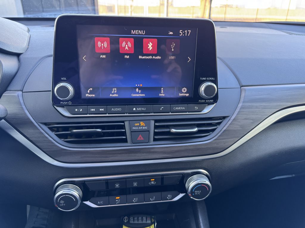 Photo 34 of this NISSAN ALTIMA