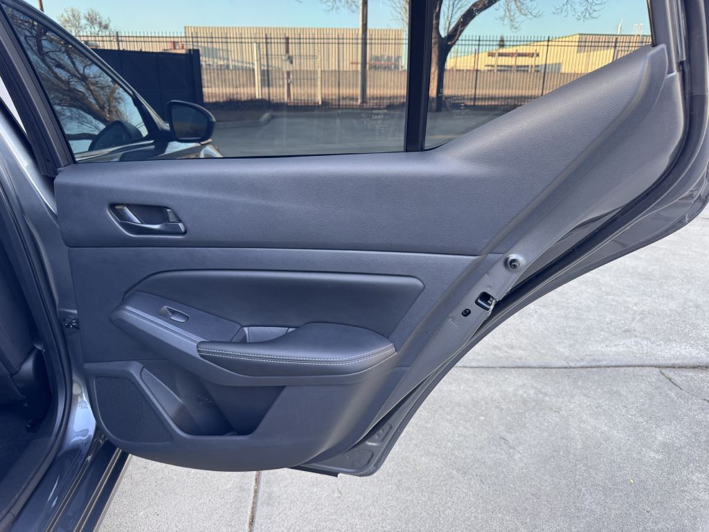 Photo 38 of this NISSAN ALTIMA