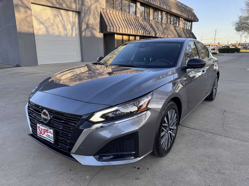 Photo 45 of this NISSAN ALTIMA