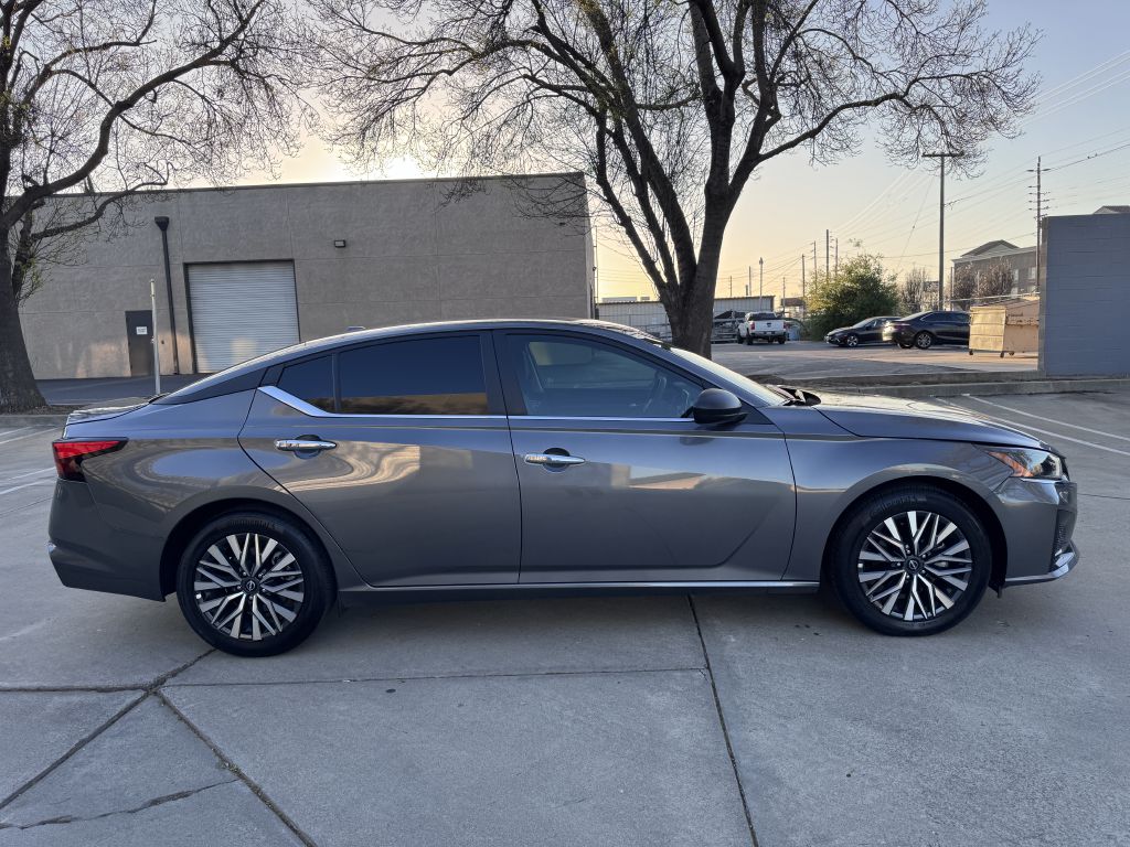 Photo 48 of this NISSAN ALTIMA