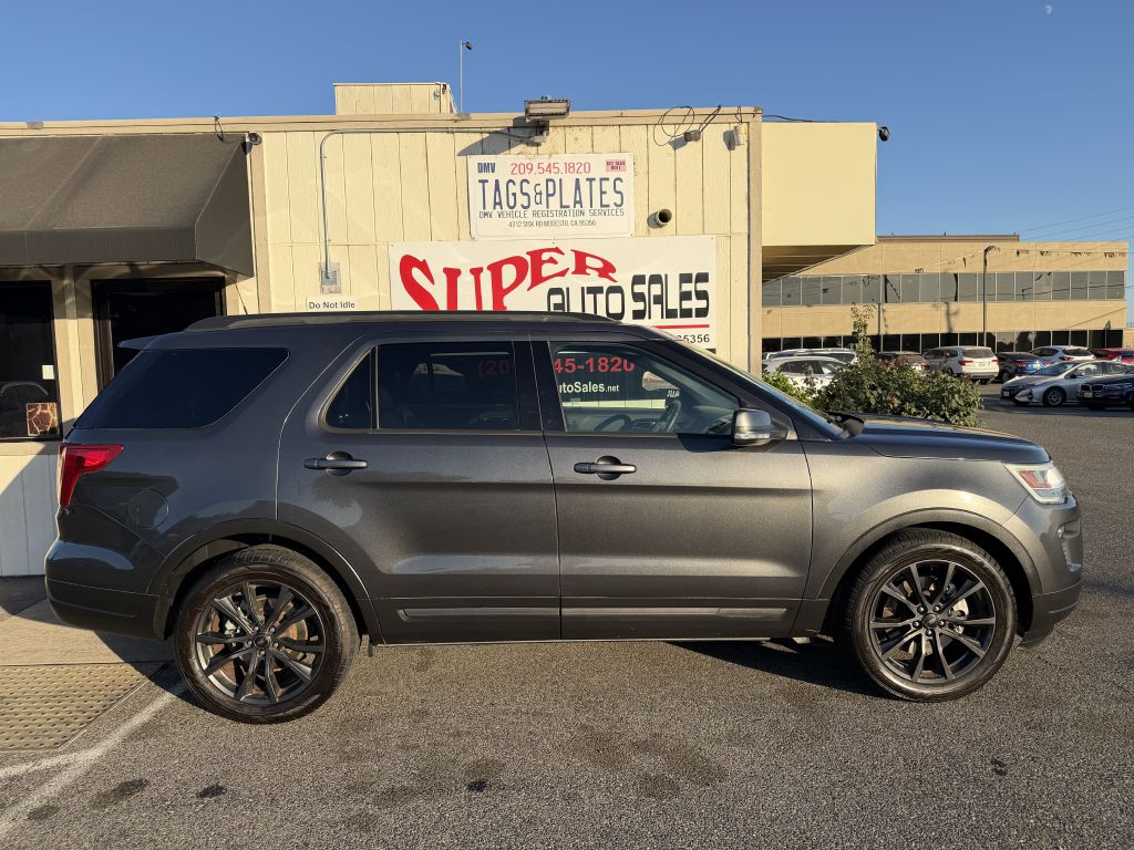 Photo 5 of this FORD EXPLORER