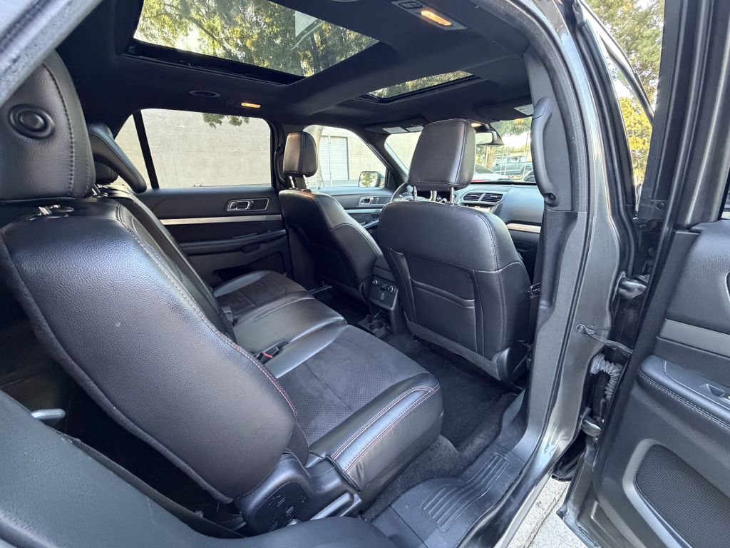 Photo 21 of this FORD EXPLORER