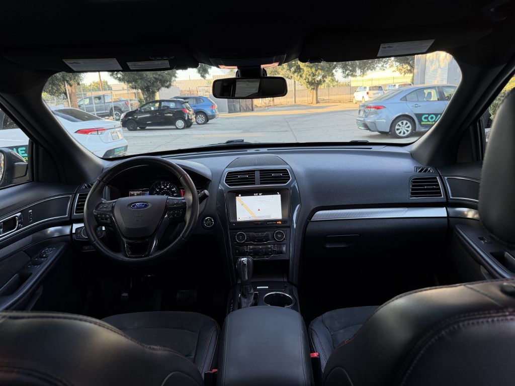 Photo 27 of this FORD EXPLORER