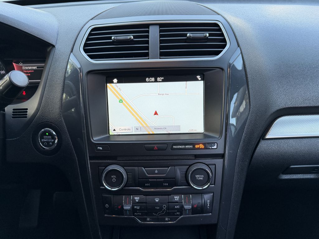 Photo 29 of this FORD EXPLORER
