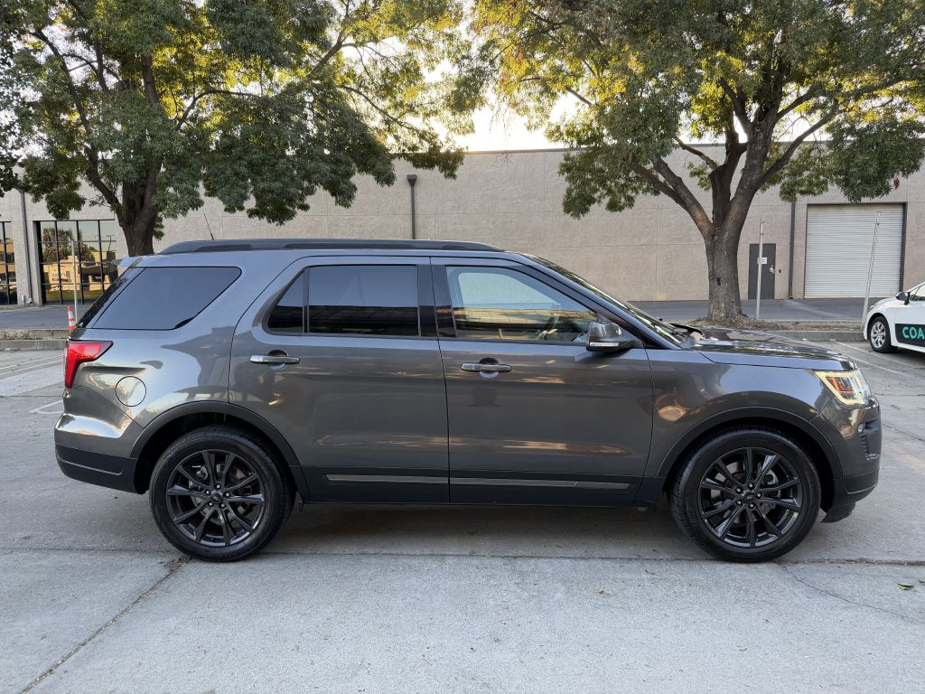 Photo 57 of this FORD EXPLORER