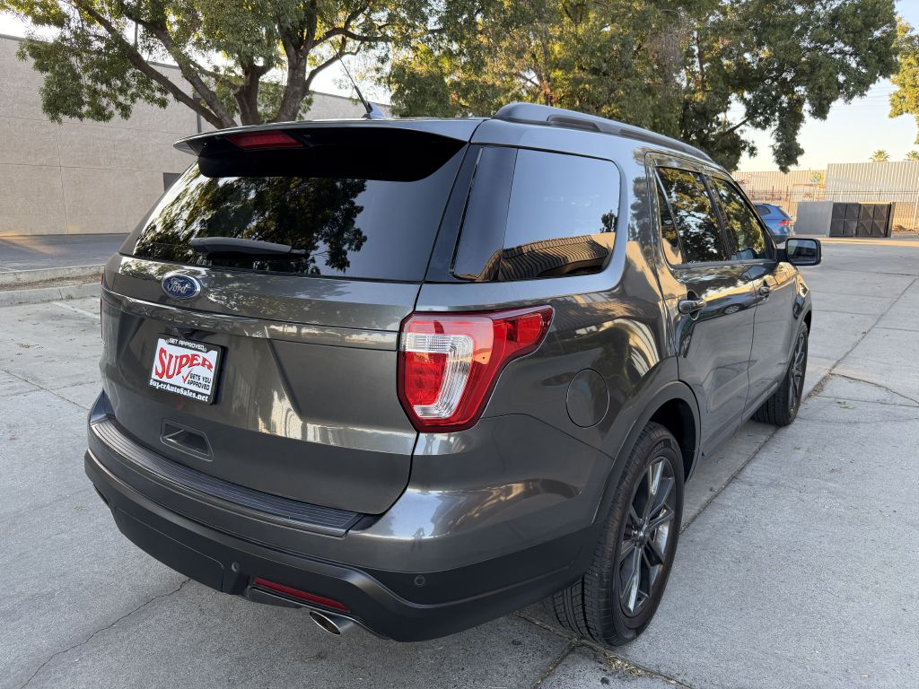 Photo 58 of this FORD EXPLORER