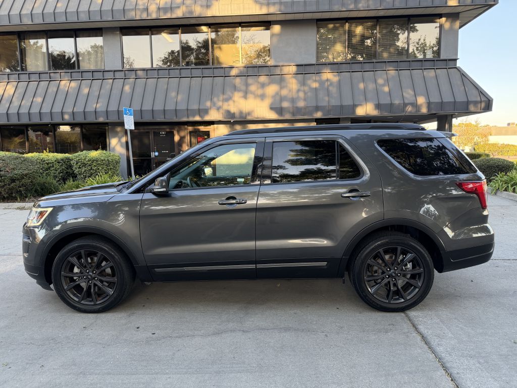 Photo 61 of this FORD EXPLORER