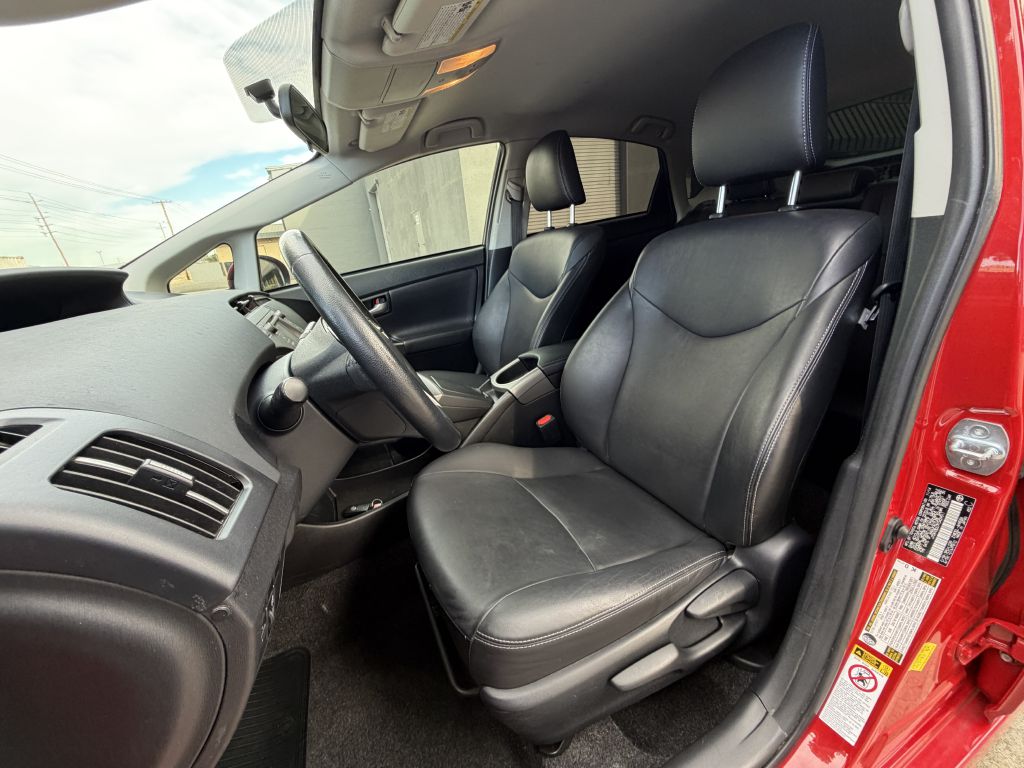 Photo 16 of this TOYOTA PRIUS