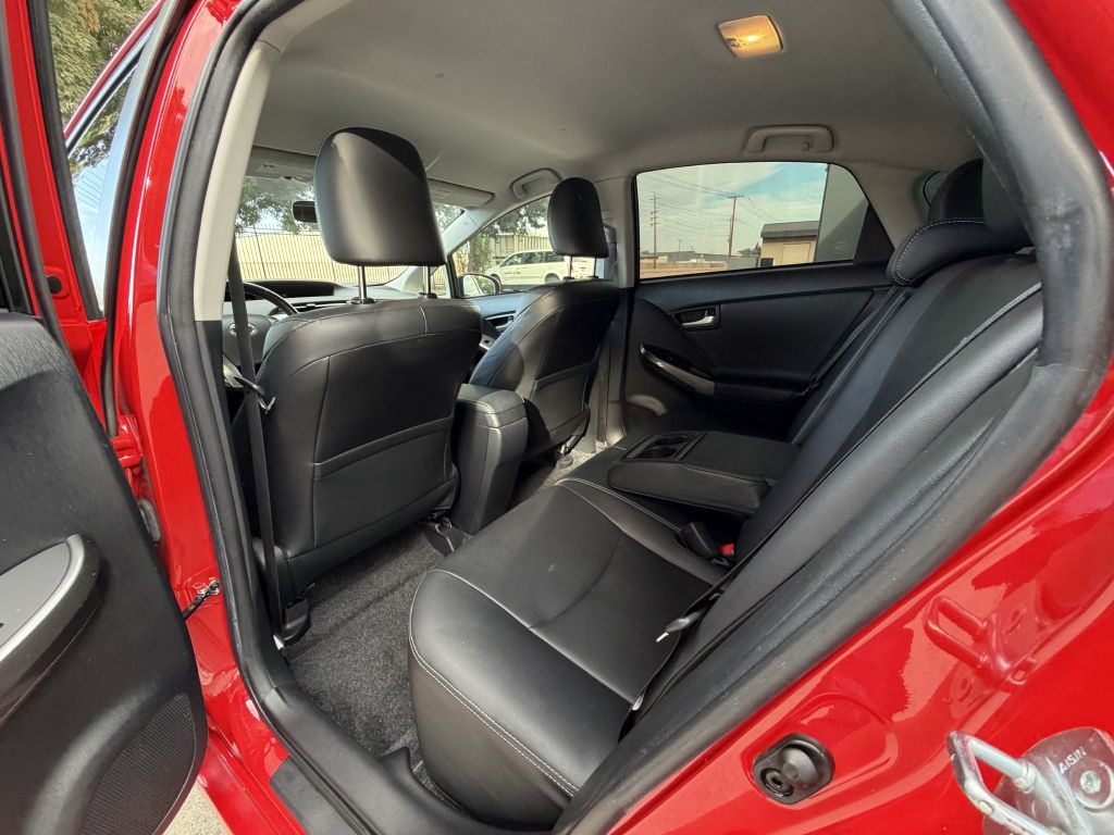 Photo 17 of this TOYOTA PRIUS