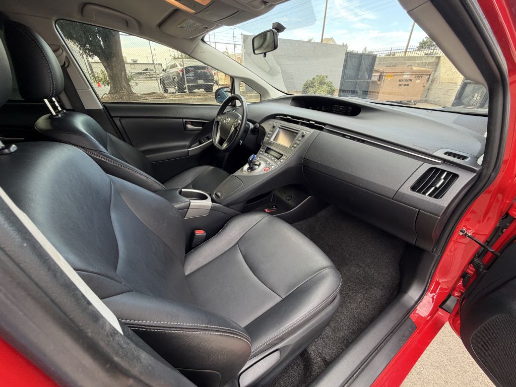 Photo 21 of this TOYOTA PRIUS