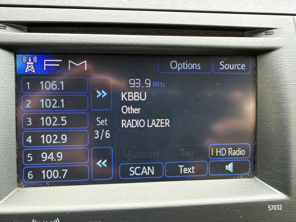 Photo 30 of this TOYOTA PRIUS