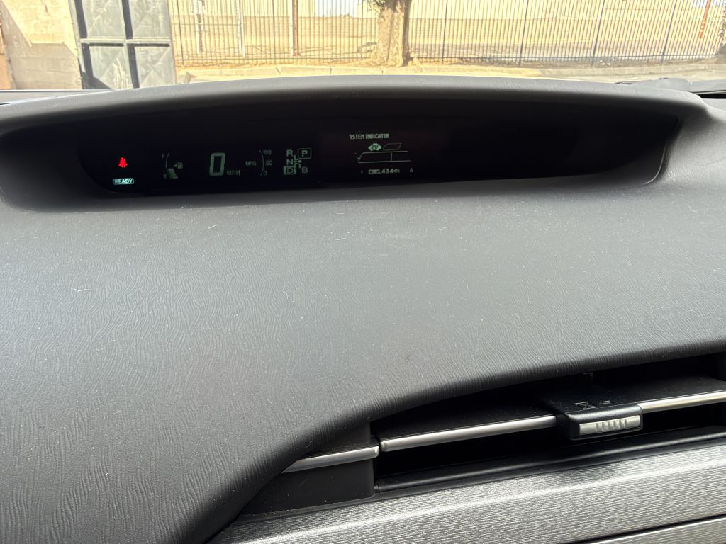 Photo 37 of this TOYOTA PRIUS