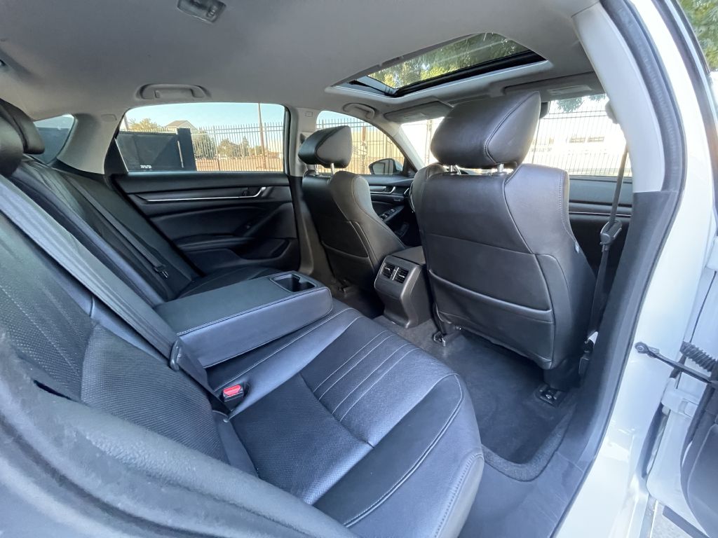 Photo 23 of this HONDA ACCORD