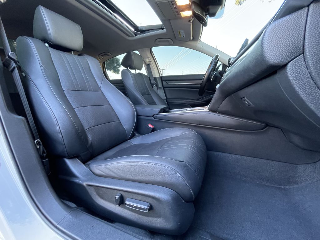 Photo 26 of this HONDA ACCORD