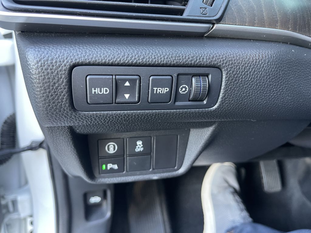 Photo 41 of this HONDA ACCORD