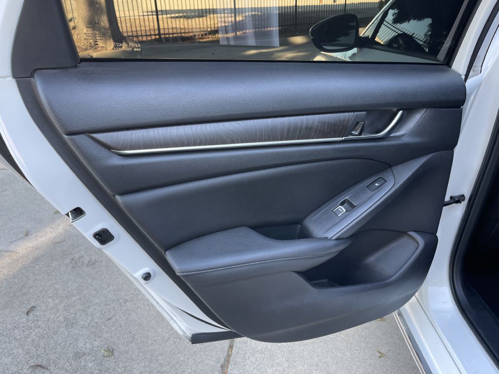 Photo 45 of this HONDA ACCORD