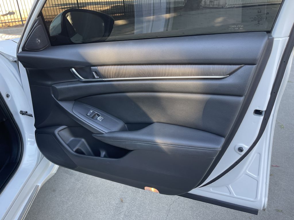 Photo 47 of this HONDA ACCORD