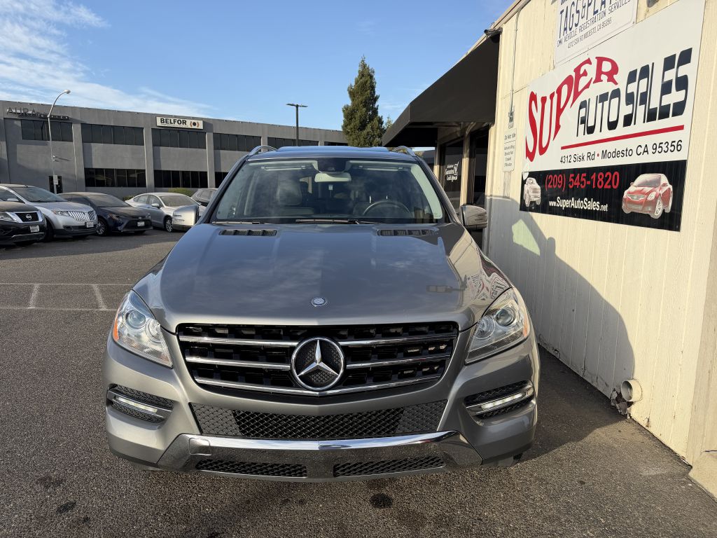 Photo 2 of this MERCEDES-BENZ ML