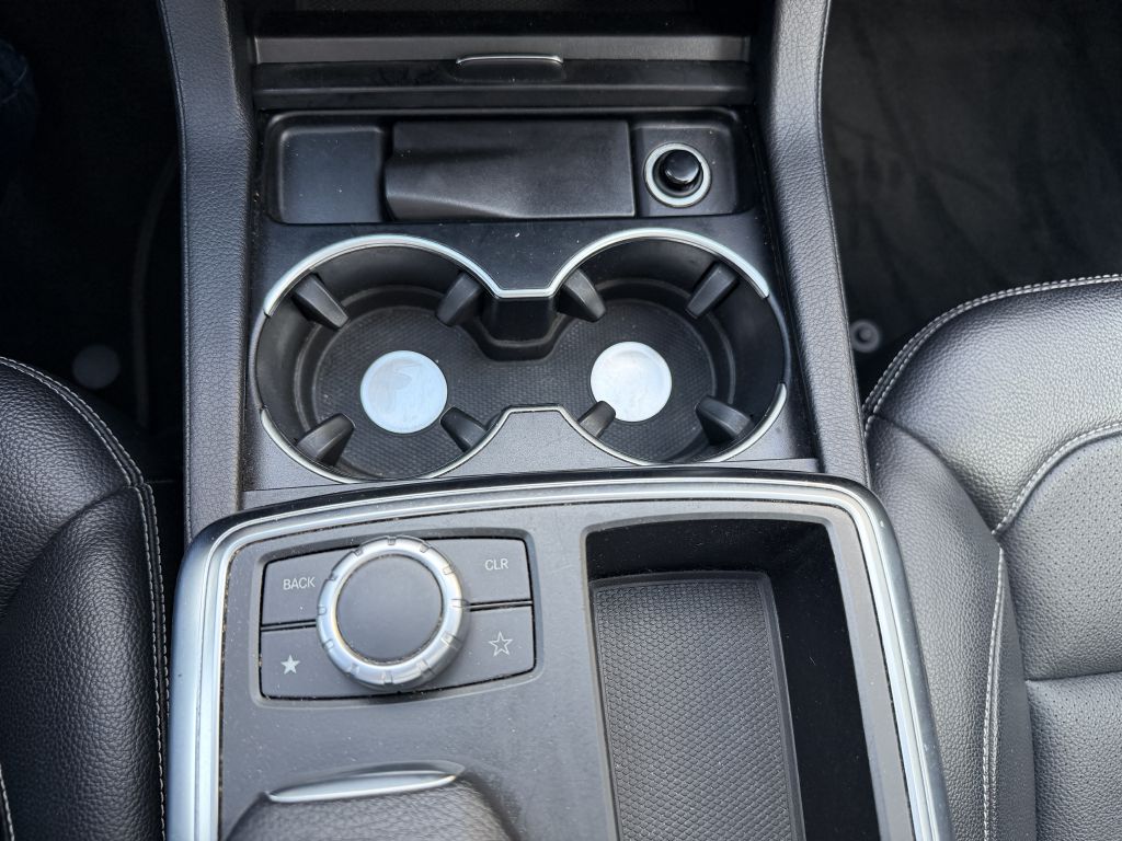 Photo 34 of this MERCEDES-BENZ ML