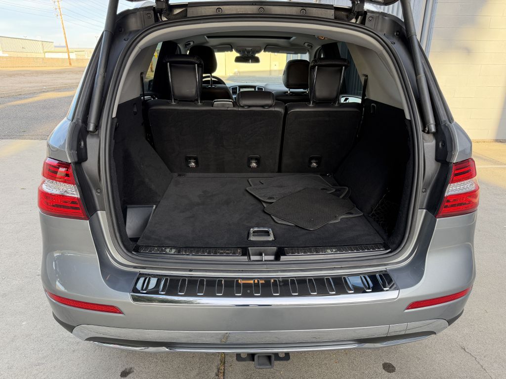 Photo 39 of this MERCEDES-BENZ ML