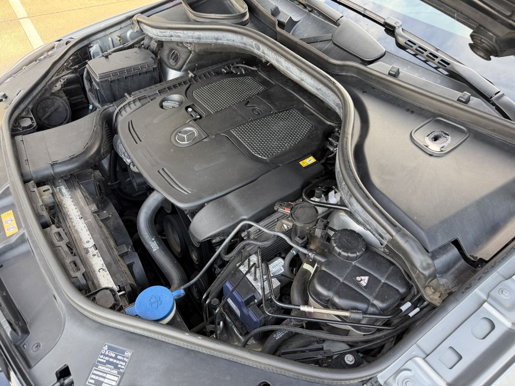 Photo 40 of this MERCEDES-BENZ ML
