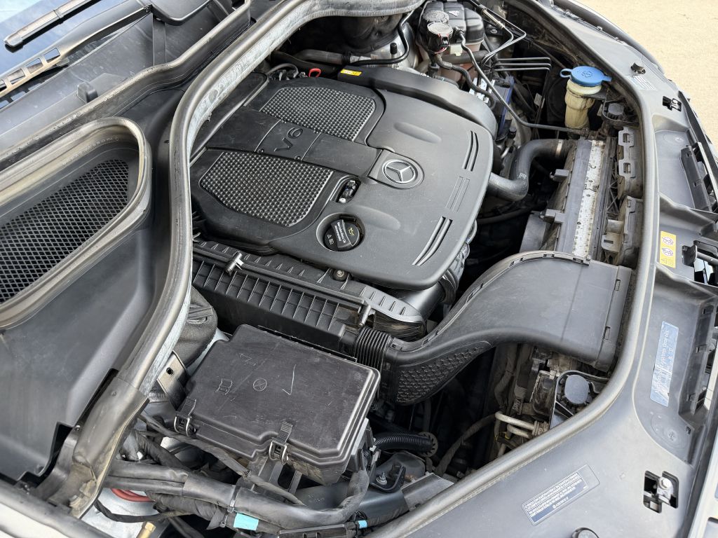 Photo 42 of this MERCEDES-BENZ ML