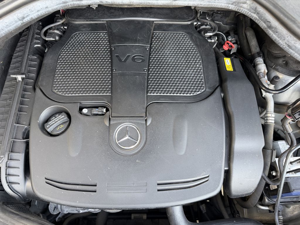 Photo 43 of this MERCEDES-BENZ ML