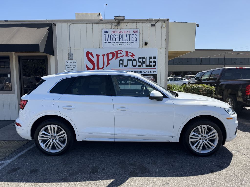 Photo 5 of this AUDI Q5