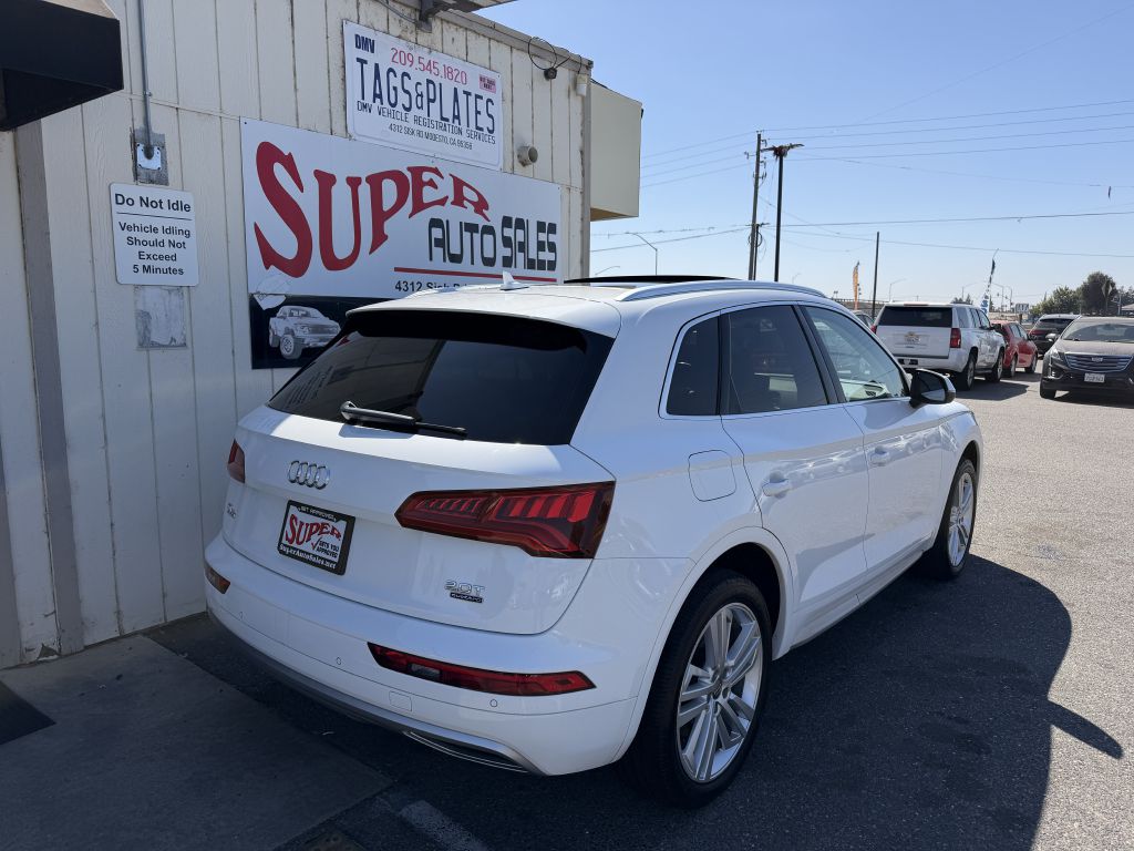 Photo 6 of this AUDI Q5