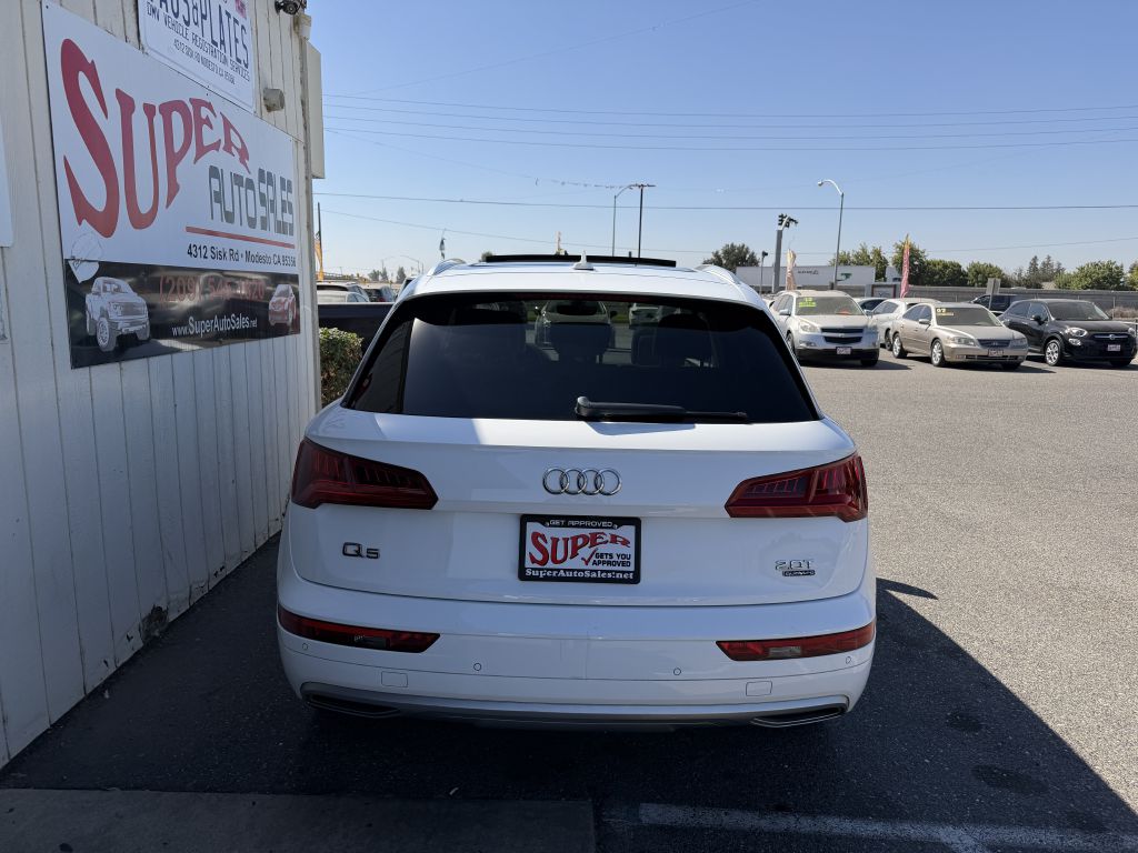 Photo 7 of this AUDI Q5