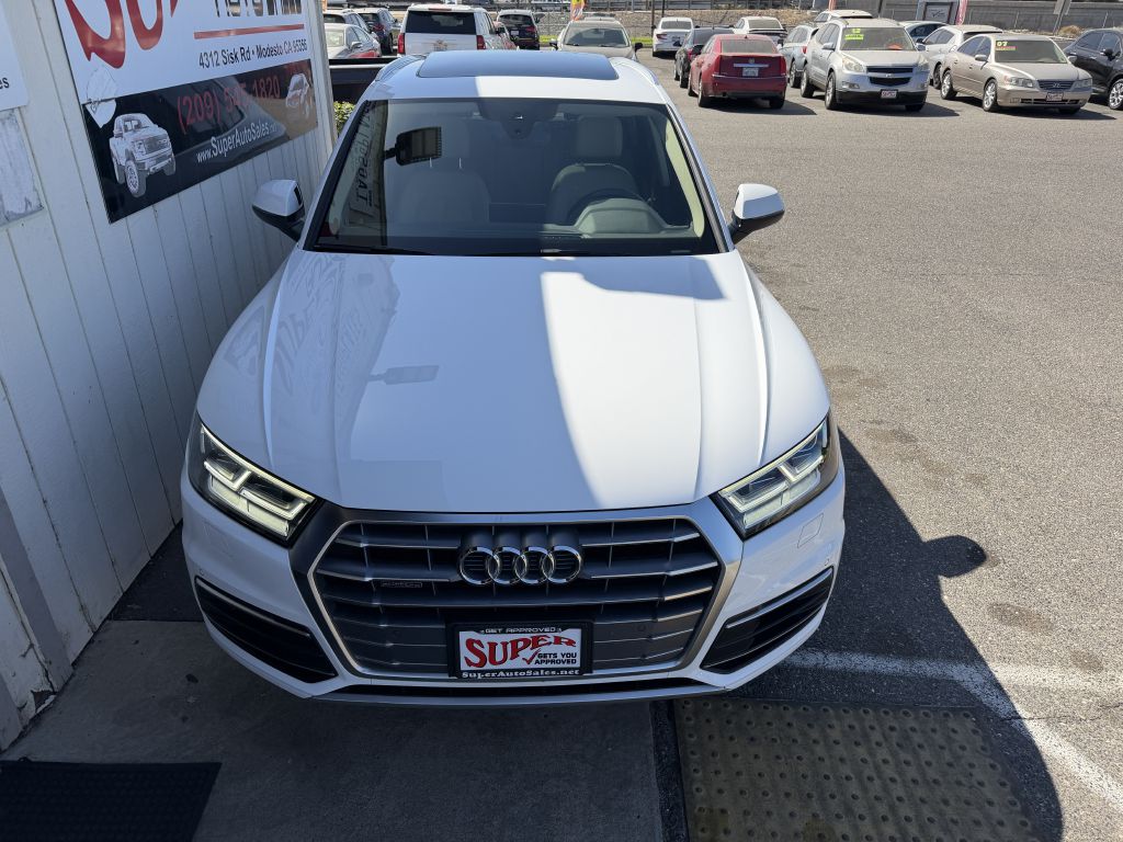 Photo 10 of this AUDI Q5