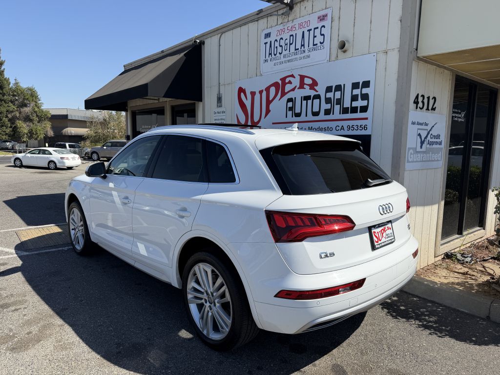 Photo 13 of this AUDI Q5