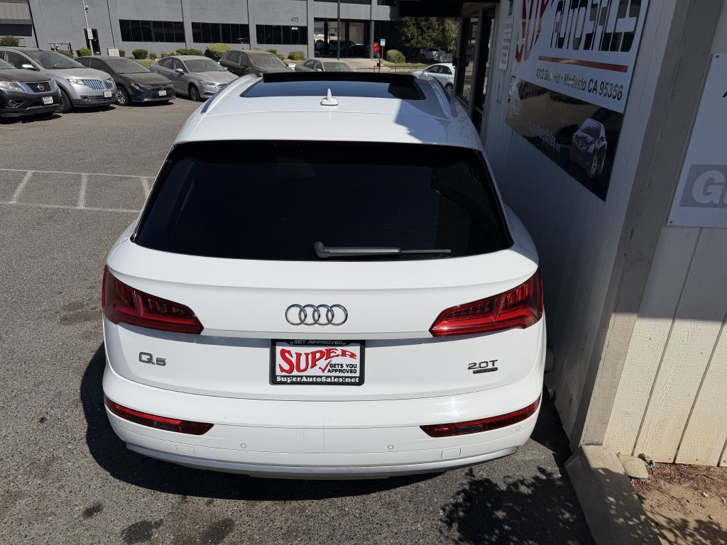 Photo 14 of this AUDI Q5
