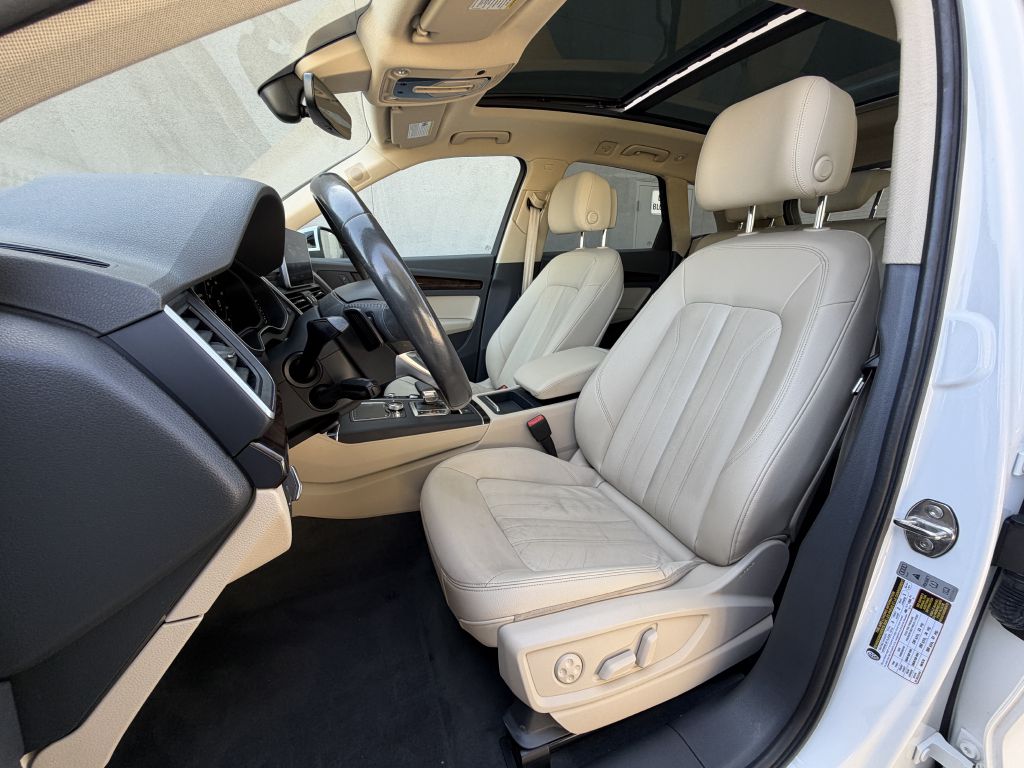Photo 16 of this AUDI Q5