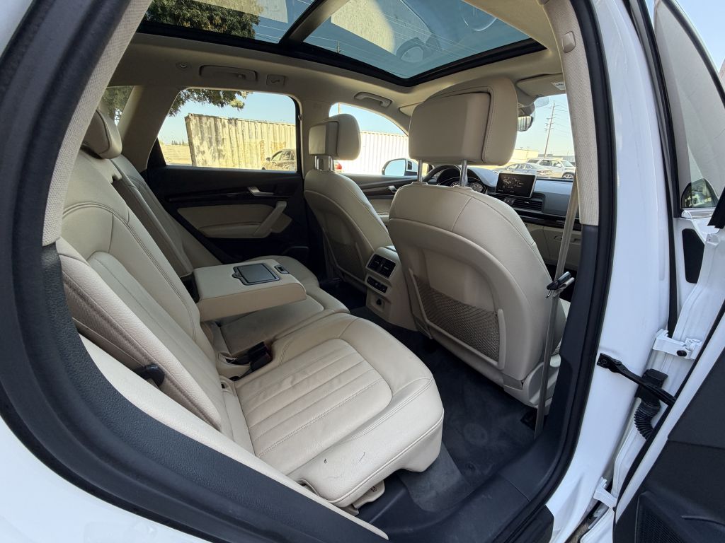Photo 19 of this AUDI Q5