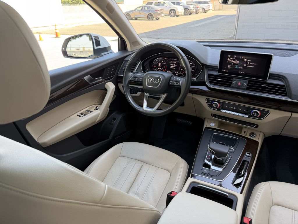 Photo 23 of this AUDI Q5