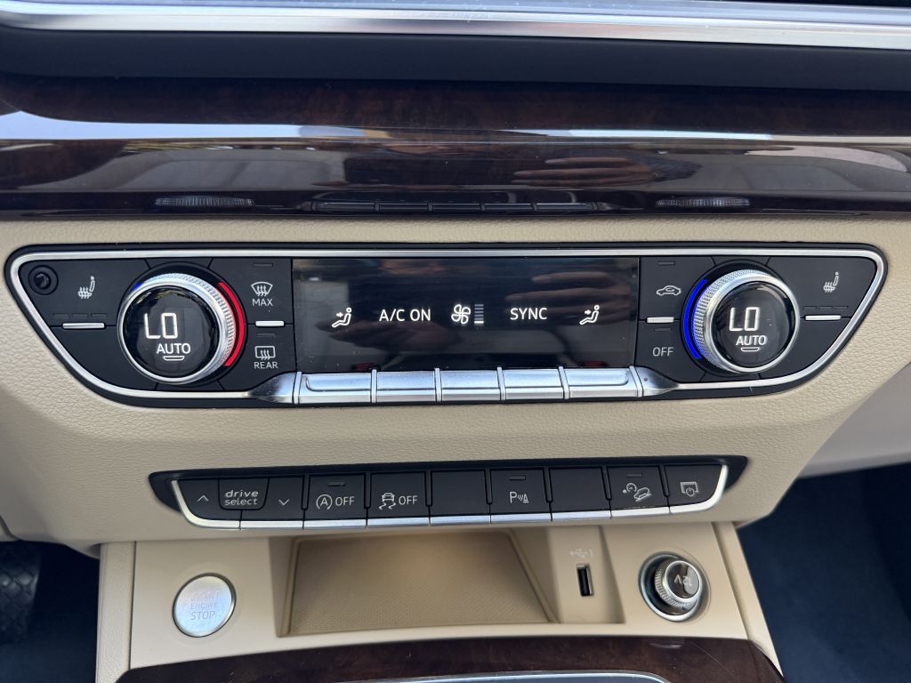 Photo 32 of this AUDI Q5