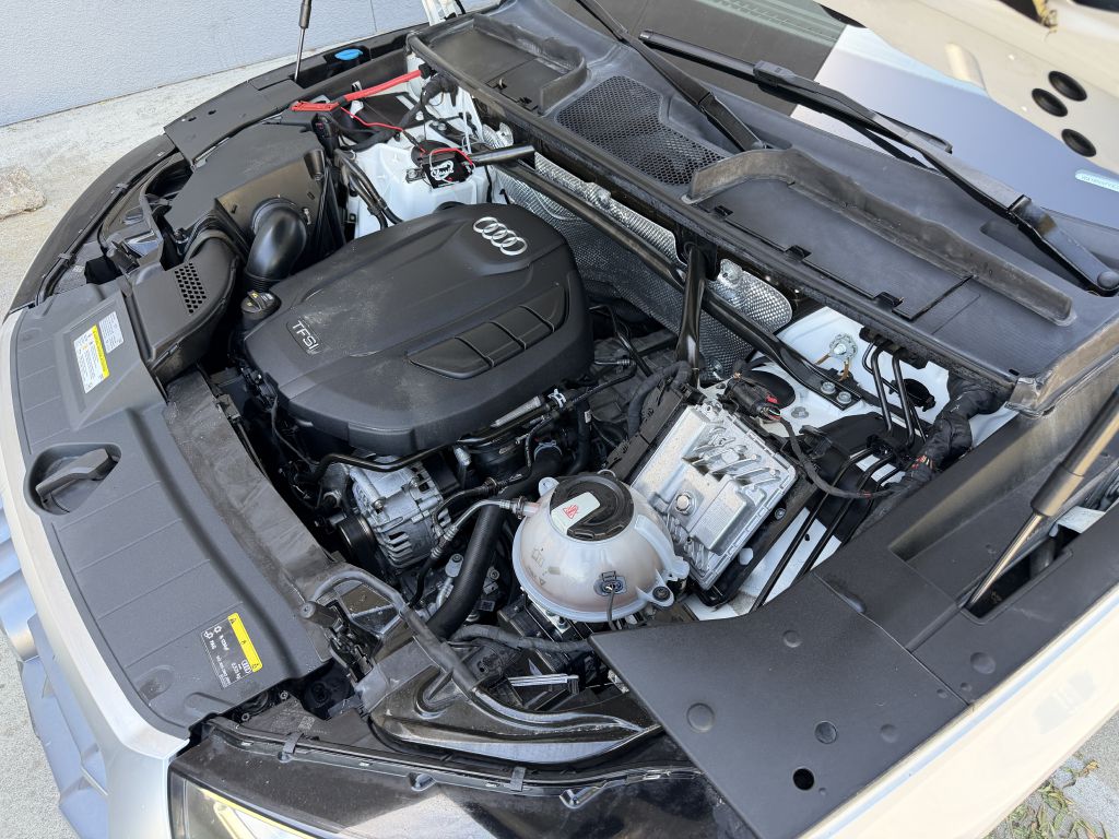 Photo 45 of this AUDI Q5